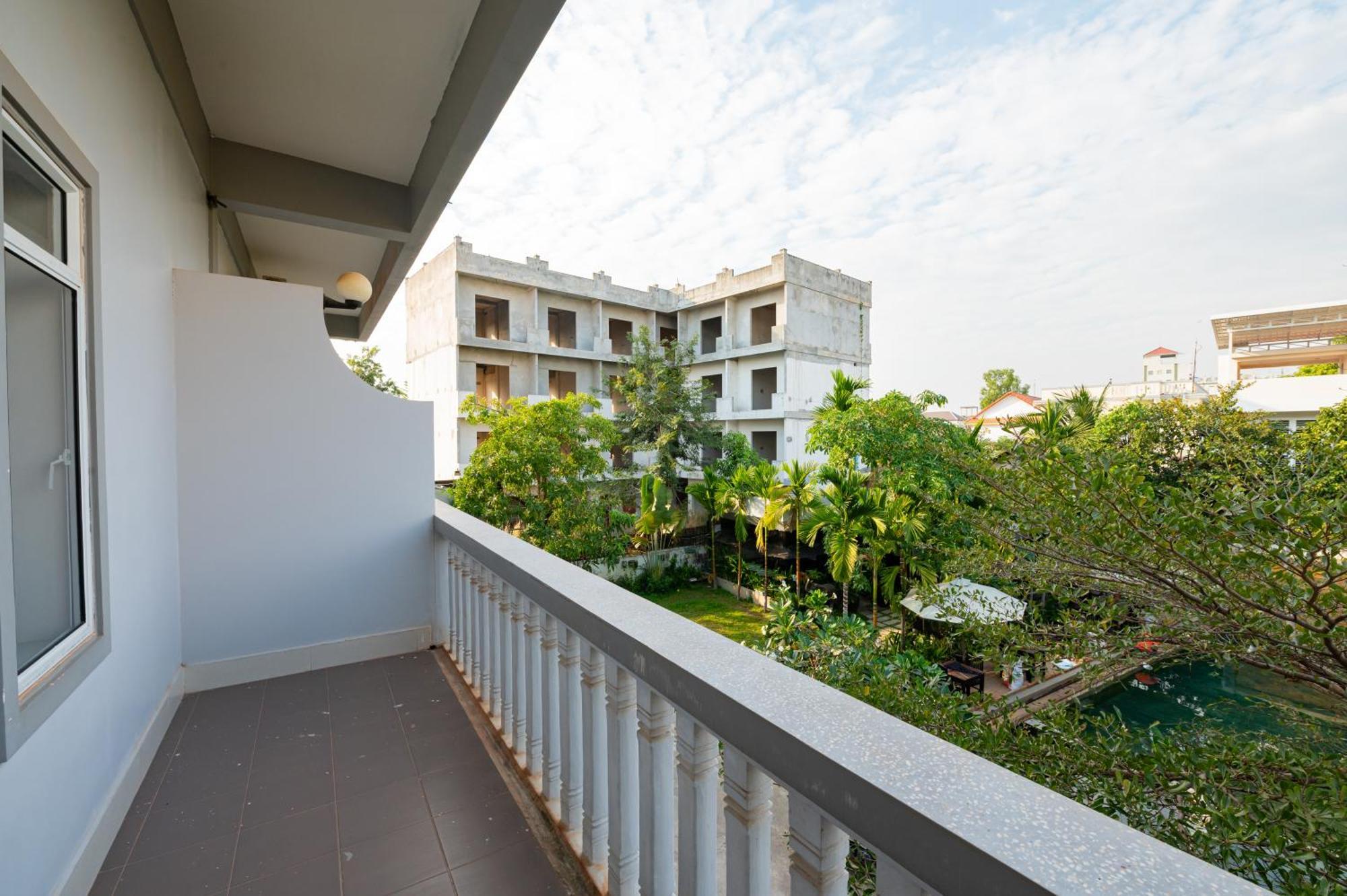 Damnak Soksan Hotel Siem Reap Exterior photo